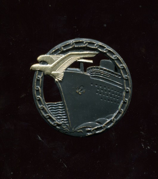 Orden 1939 / 1957 Blockadebrecher Kriegsabzeichen der Kriegsmarine