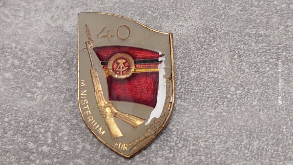 DDR Erinnerungsabzeichen 30, 35 oder 40 Jahre Ministerium für Staatssicherheit