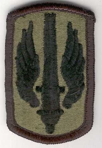 Armabzeichen 18th Field Arty Brigade, tarnfarben ( OD )