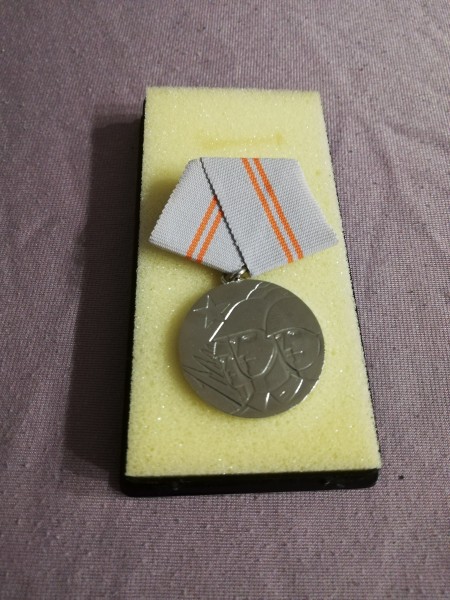 DDR Medaille der Waffenbrüderschaft in silber 209a
