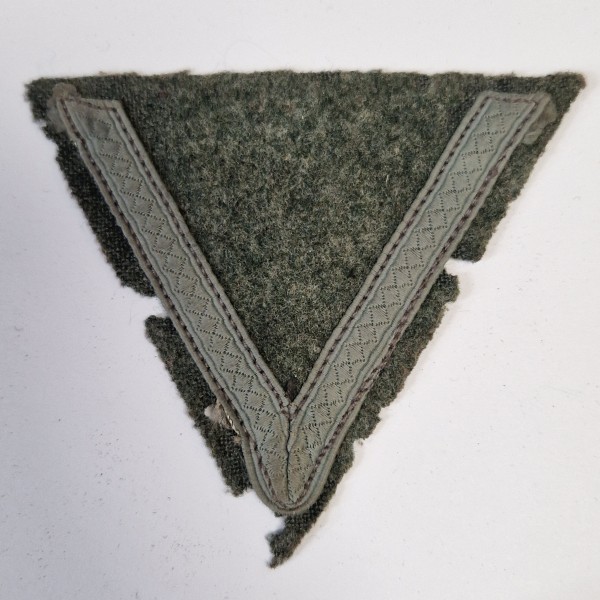 Wehrmacht Heer Dienstgradabzeichen Gefreiter/ Gefreitenwinkel grau auf feldgrau