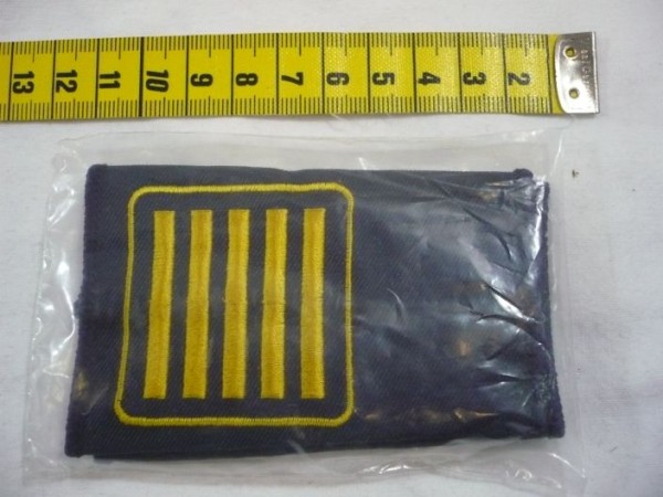 Allgemein: Rangschlaufen mit Funktionsabzeichen Feuerwehr gelbe Umrandung mit fünf gelben Balken