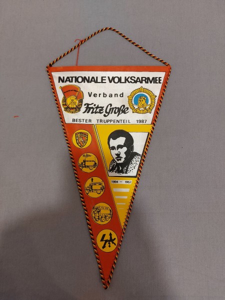 DDR Tischfahne/ Tischwimpel Nationale Volksarmee Verband Fritz Große Bester Truppenteil 1987