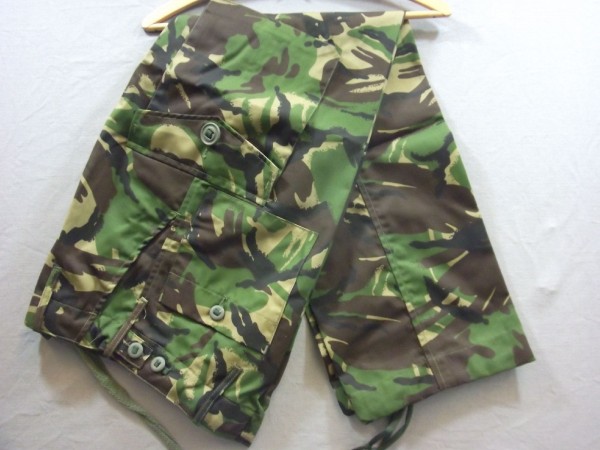 Hose, tarnfarben, Trousers Combat Lightweight Woodland DP, Größe 80-84-100 ca. Größe 48