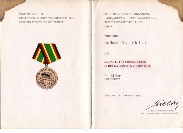 DDR Konvolut Urkunden NVA Hauptmann Staatssicherheit MfS Stasi