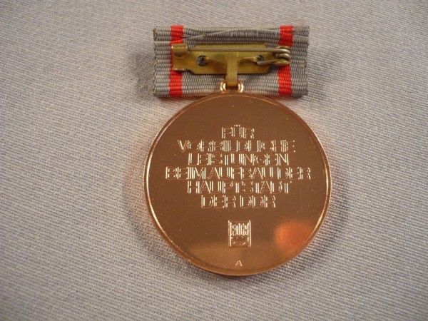 Anerkennungsmedaille "Erbauer Berlins" in Bronze