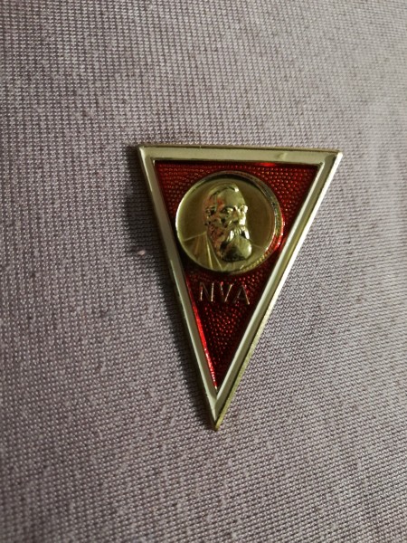 DDR NVA Absolventenabzeichen der Militärakademie Friedrich Engels Dresden 471c