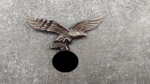 Wehrmacht Adler Luftwaffe wohl für das Flakkampfabzeichen silber mit Splinten