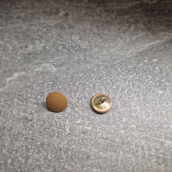 Wehrmacht Knopf 11mm lange Öse - Khaki gekörnt