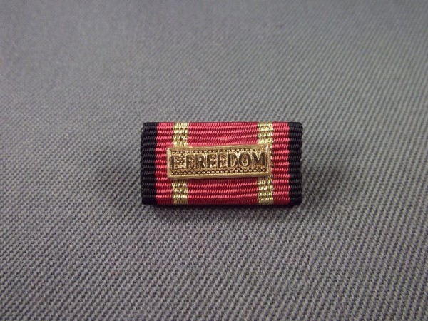 Bundeswehr Einsatzmedaille E.FREEDOM in gold, Bandschnalle