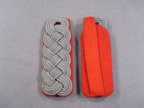 Schulterstücke Major, Artillerie, rot mit matter Auflage