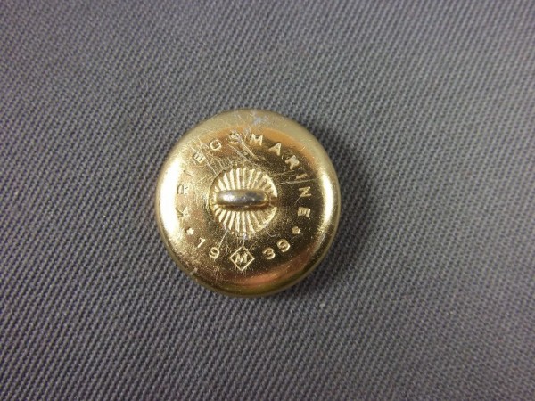 Knopf, 25mm, Kriegsmarine, gestempelt #Kriegsmarine 19 M 39# lange Öse