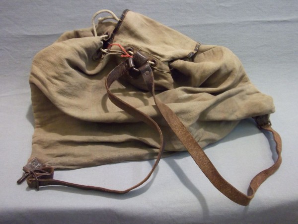 Rucksack Jungmädel und Deutsche Jugend