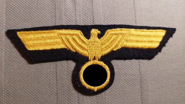 Brustadler für Kriegsmarine gelb auf blau maschinengestickt