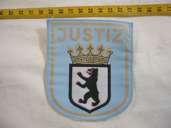 Berlin: Armabzeichen, Justiz Berlin, hellblau, beige gewebt in hellblau