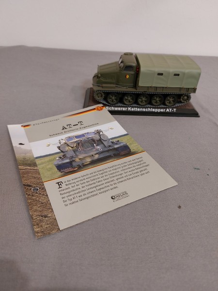Modell AT-T Schwere Artillerie Zugmaschine - Maßstab 1:43 - Atlas Collection - OVP