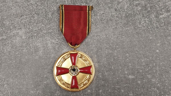 BVK Verdienstmedaille am Bande des Verdienstordens der BRD für Herrn 70er Jahre