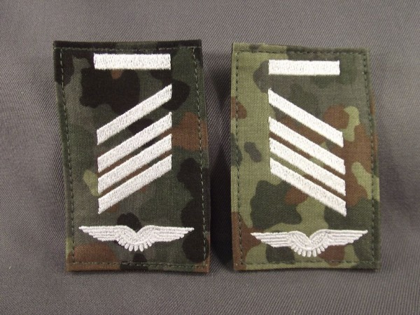 Rangschlaufen Stabsgefreiter UA weiß auf flecktarn mit Schwinge und mit Klett