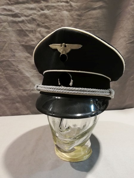 Waffen XX Schirmmütze schwarz für Offiziere mit Abzeichen