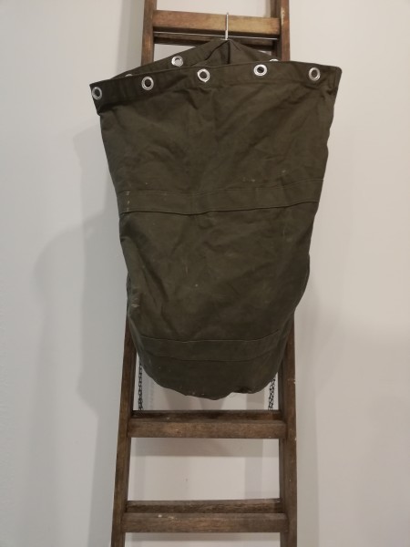Bundeswehr Seesack groß mit 2 Trageriemen, oliv Original
