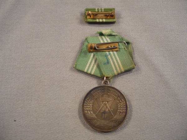 Medaille für ausgezeichnete Leistungen in den bewaffneten Organen des Ministeriums des Innern, in Silber