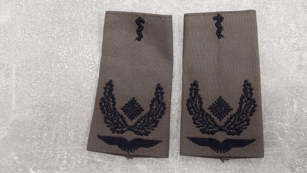 Bundeswehr Rangschlaufen Oberstabsarzt schwarz auf oliv Luftwaffe - Human Medizin