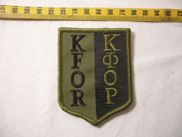 Verbandsabzeichen KFOR, schwarz auf oliv, 8cm