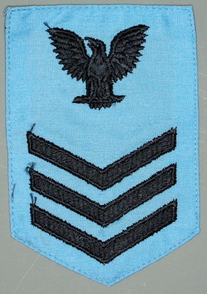 Armabzeichen für Hemden, Dienstgrad ohne Laufbahnabzeichen, Petty Officer First Class 
