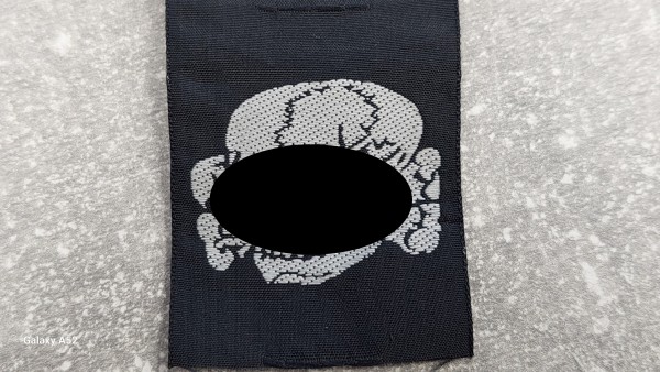 Totenkopf XX für Schiffchen und M43 Mütze Mannschaften mausgrau gewebt