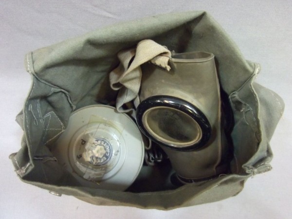 Gasmaske mit Tasche und Filter tschechische Fatra mit deutscher Abnahme