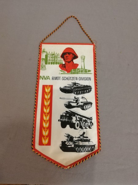 Tischfahne/ Tischwimpel DDR NVA 8.Mot.- Schützen - Division
