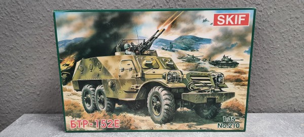Modell Bausatz Radpanzerwagen BTR-152 - Maßstab 1:35 - Hersteller SKIF - OVP