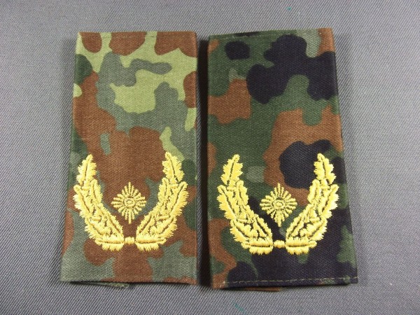 Rangschlaufen Brigadegeneral, gelb auf Flecktarn