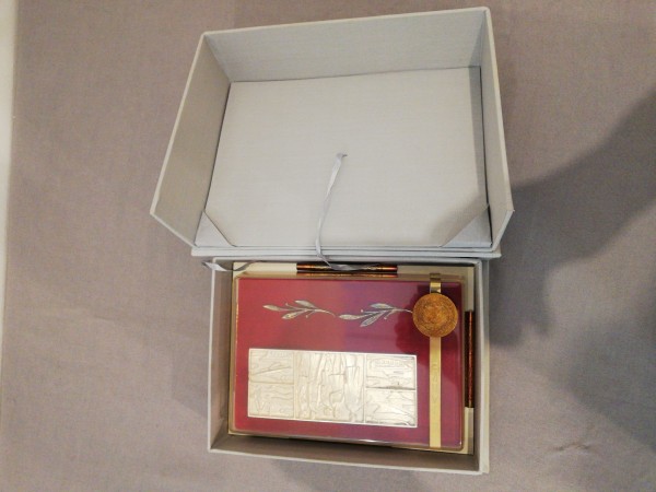 DDR Ehrengeschenk für 25 Jahre Treue Dienste für Zivilbeschäftigte der NVA