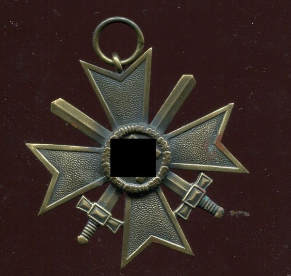 Deutsches Reich Kriegsverdienstkreuz 2.Klasse 1939 mit Schwertern Buntmetall