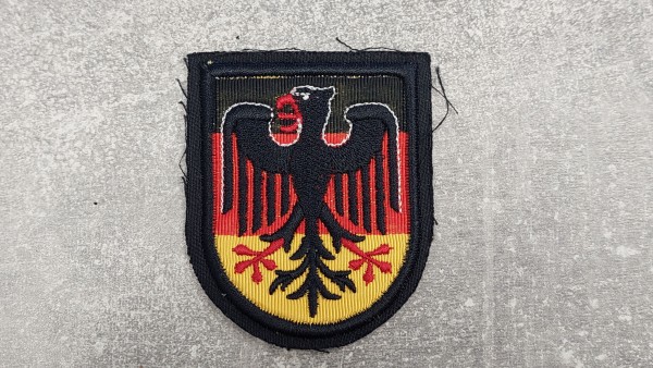 Feuerwehr Armabzeichen Nationalitätsabzeiche Bundesadler mgest.