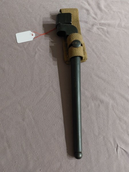 Bajonett No.4 MK II für die Sten Machine Gun mit Koppelschuh