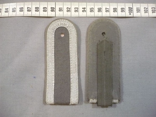 Schulterklappen, Luftverteidigung, Unterfeldwebel, mit Schlaufen, Neu
