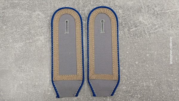 Bundeswehr Schulterklappen Stabsunteroffizier Sanitäter Sanitätstruppe hellgrau ohne Lasche