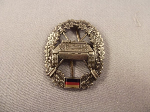 Barettabzeichen Panzerjäger, Metall altsilber Abverkauf !!!!
