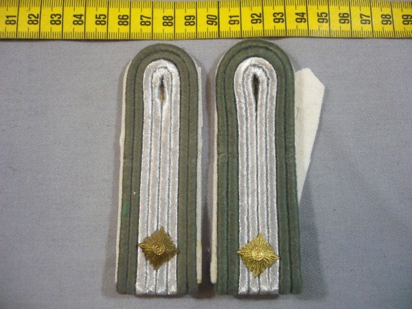 Schulterklappen, Motorisierte Schützen, Fähnrich, 1 Sterne in gold, mit Schlaufen, Neu