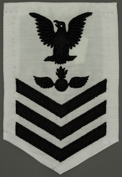 Armabzeichen für Hemden, Dienstgrad mit Laufbahnabzeichen, AO Aviation Ordnanceman, Master Chief Petty Officer