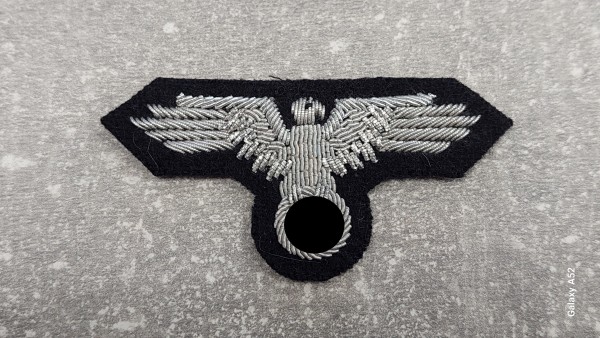 Mützenadler XX Offizier für das Schiffchen silber auf schwarz handgestickt