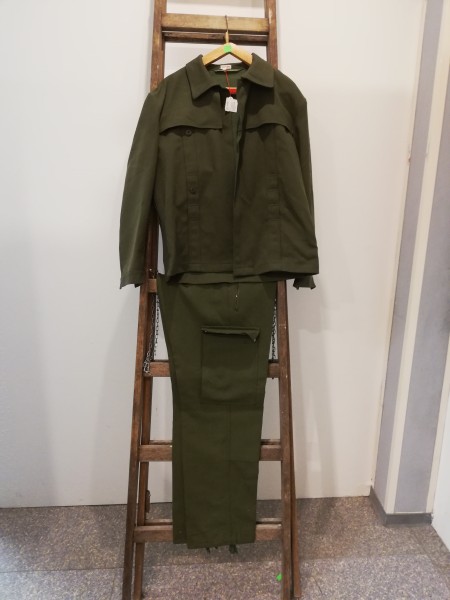 Polizei Jacke und Hose Einsatzjacke Einsatzanzug Größe 25 / 50 grün