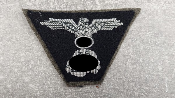 Mützenadler und Totenkopf XX Mannschaften für M43 handgestickt