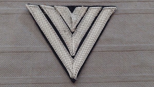 Dienstgradabzeichen Waffen XX Hauptgefreiter/ Hauptgefreitenwinkel silber auf schwarz
