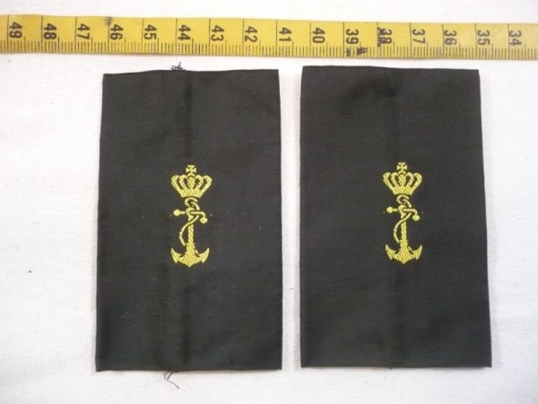 Rangschlaufen für einen Junior Rating/ Trainee Conscript Marine/ Stammpersonal in dunkelblau gewebt