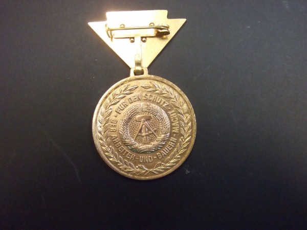 Medaille Reservist der nationalen Volksarmee in Gold Bild ist ein Muster