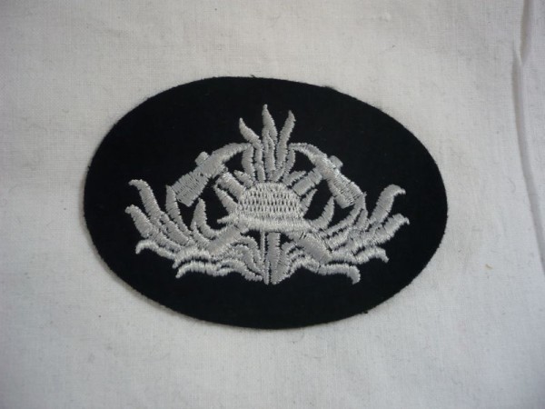 Nordrhein-Westfalen: Mützenabzeichen Feuerwehr Nordrhein- Westfalen