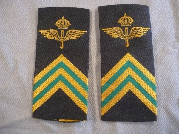 Rangschlaufen Unteroffizier/ Stabsunteroffizier/ Kadett (1 AR MHS)/ Sergeant Luftwaffe